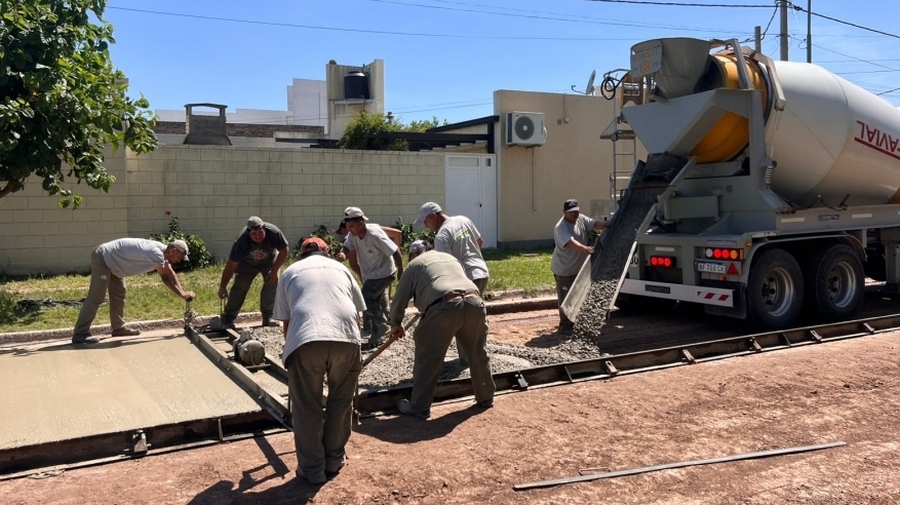 Finalización De Pavimento En Calle Roca