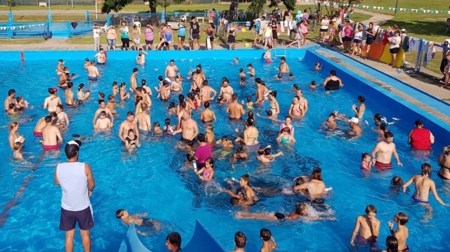 Apertura De La Temporada De Pileta